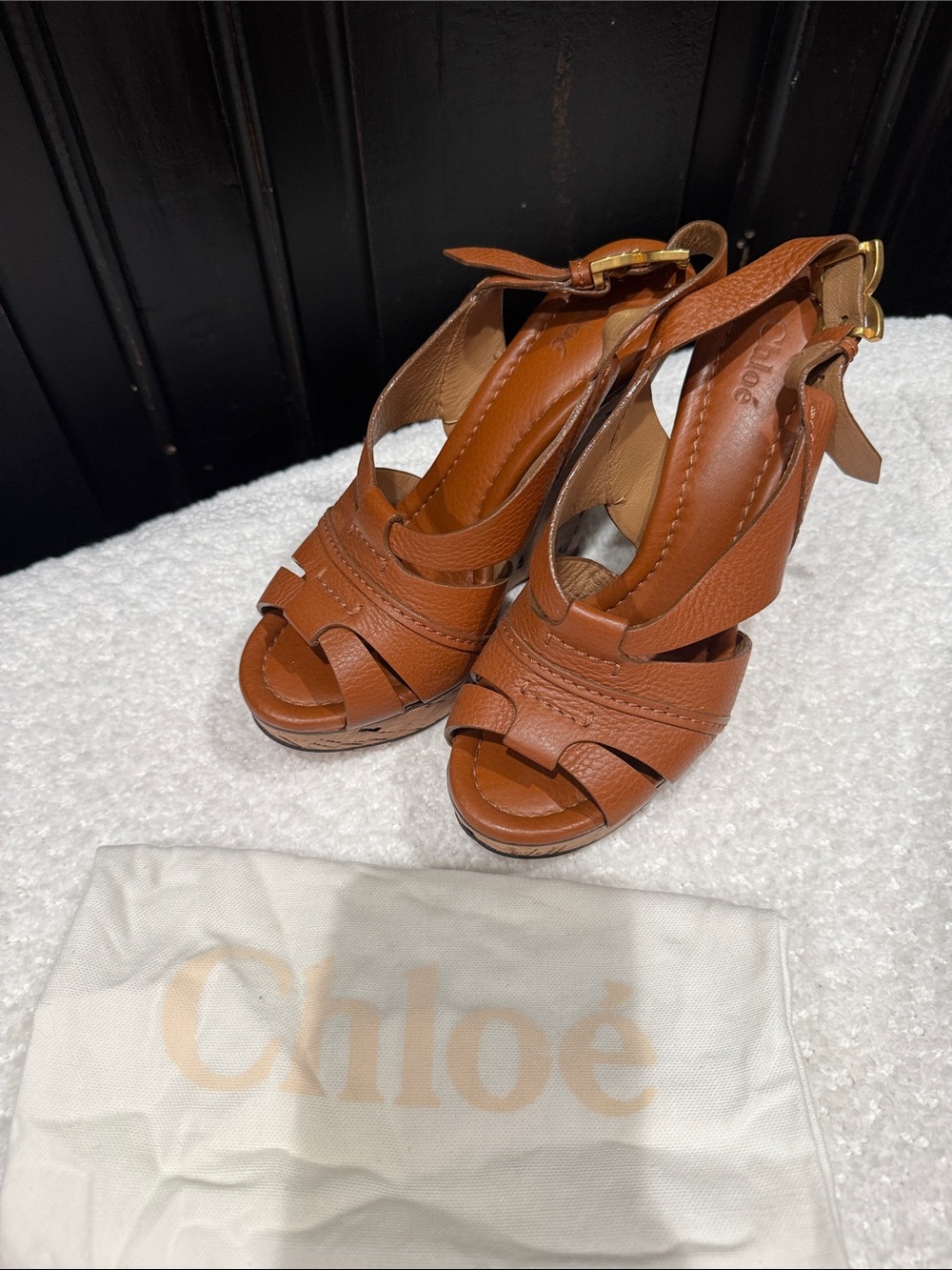 AUTHENTIC CHLOE Tan Leather Peep-Toe Platform Sandals